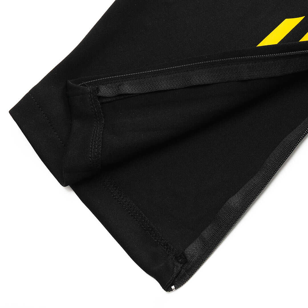 Manchester United 1/4 Zip Tracksuit 2025/26 Kids Black