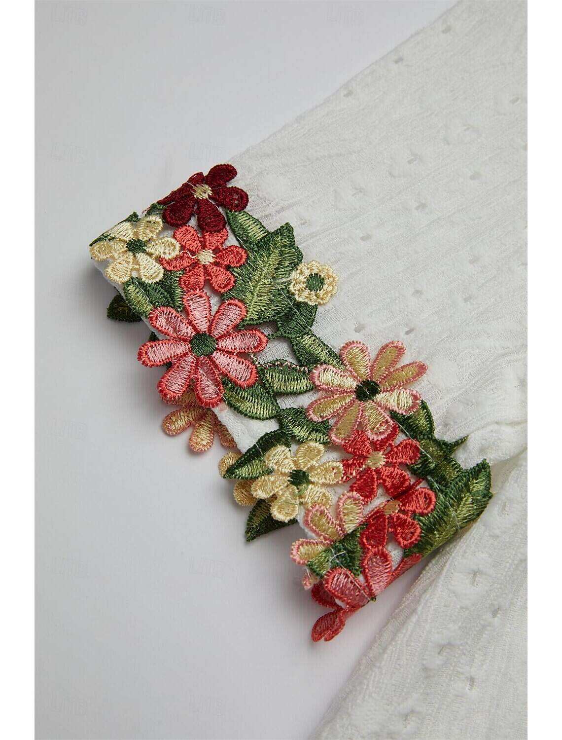 Women's Elegant Lace Tops Eyelet Blouse Floral Embroidery V-Neck Half Sleeve Summer Casual Outdoor Everyday Wear Romantic Petite Tops Summer Holiday Wear