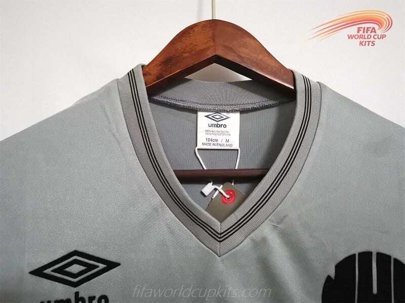 Newcastle 86-87 Away Grey Football Kit