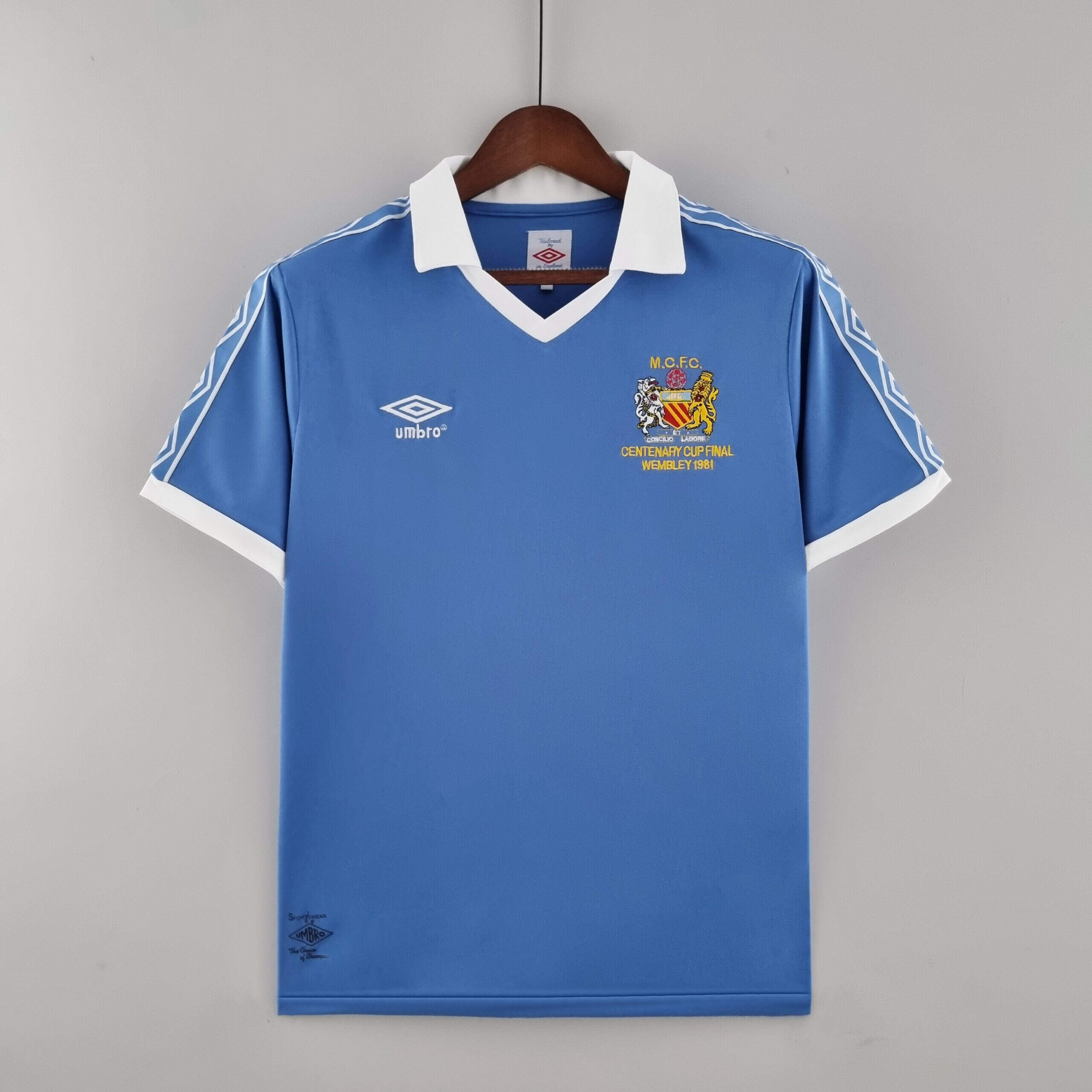 1981/82 Manchester City Finals retro kit