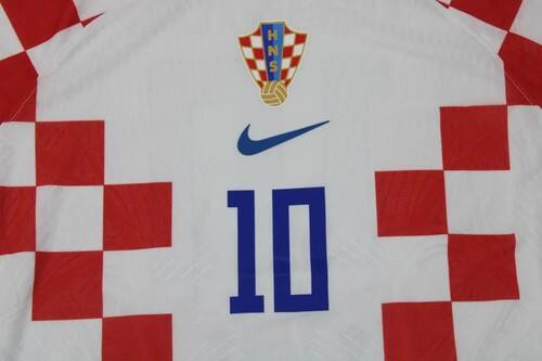 Authentic Local - Global Football - Trendy Design - Perfect Fit