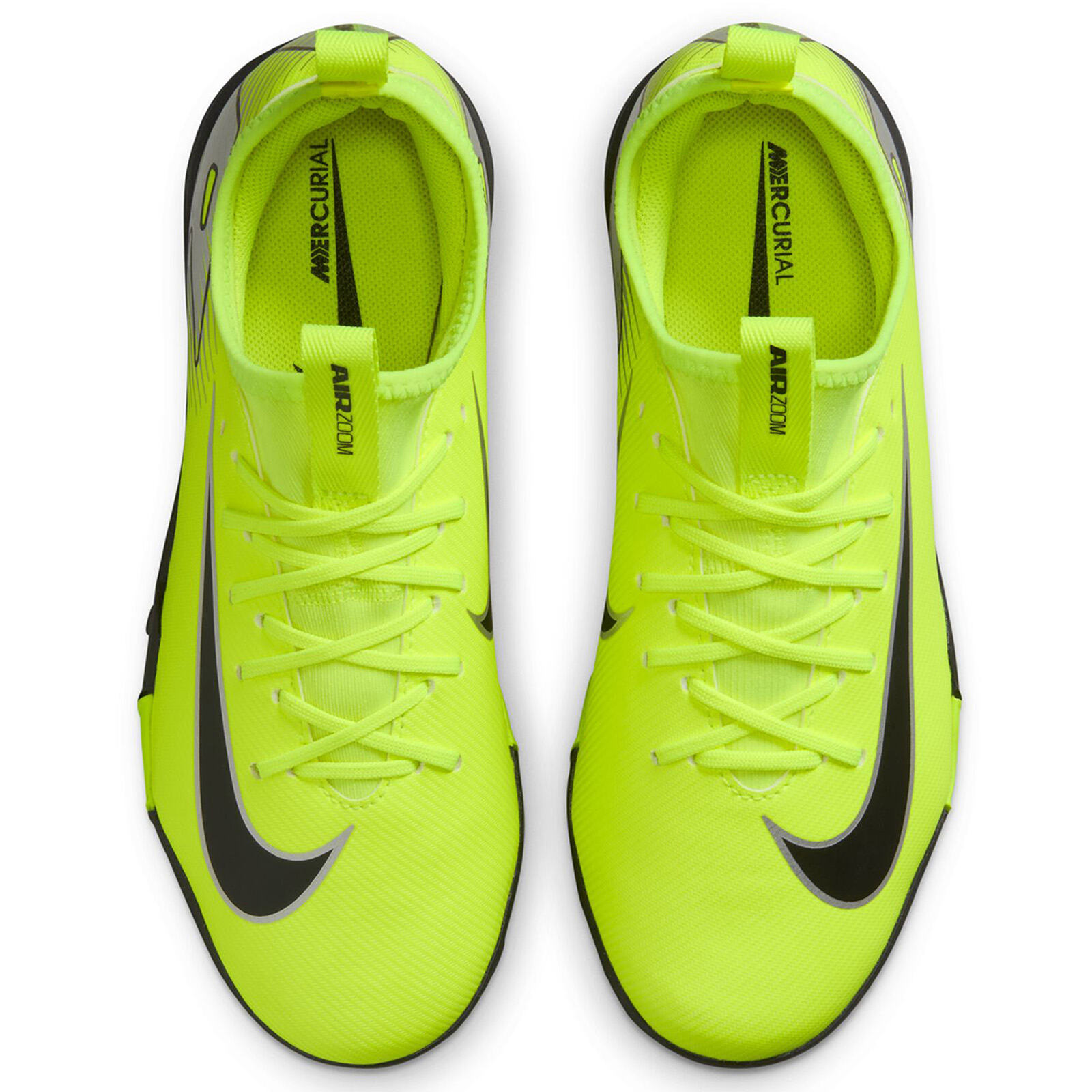 premium-grade football Nike Your Favorite Team Training Kit 2024