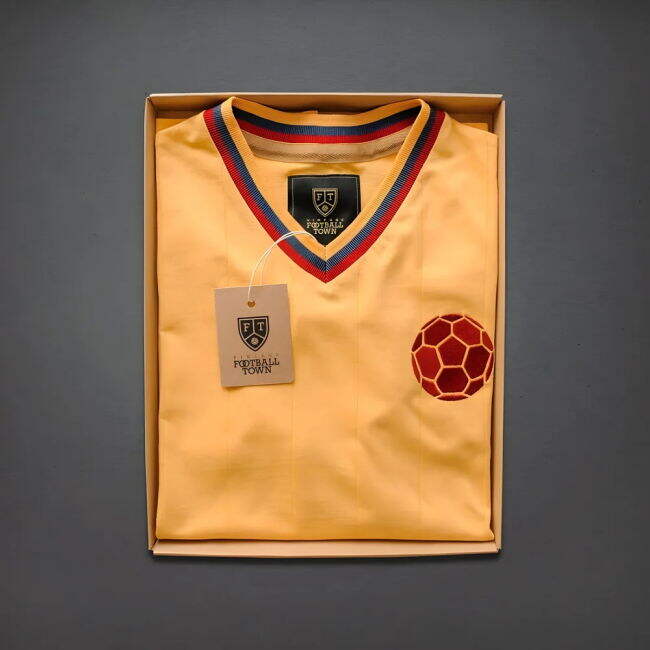 Trendy Colombia Jersey Vintage