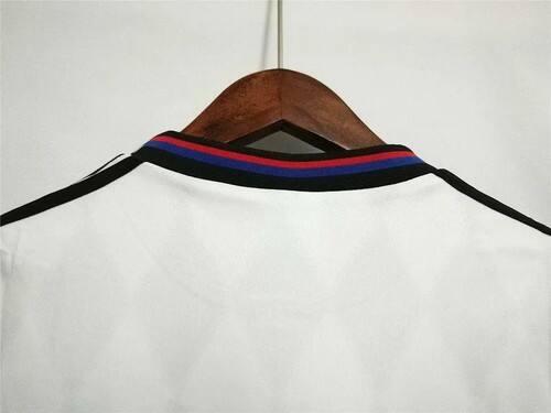 1995-1997 Visitante - Trendy Design - Football Fashion