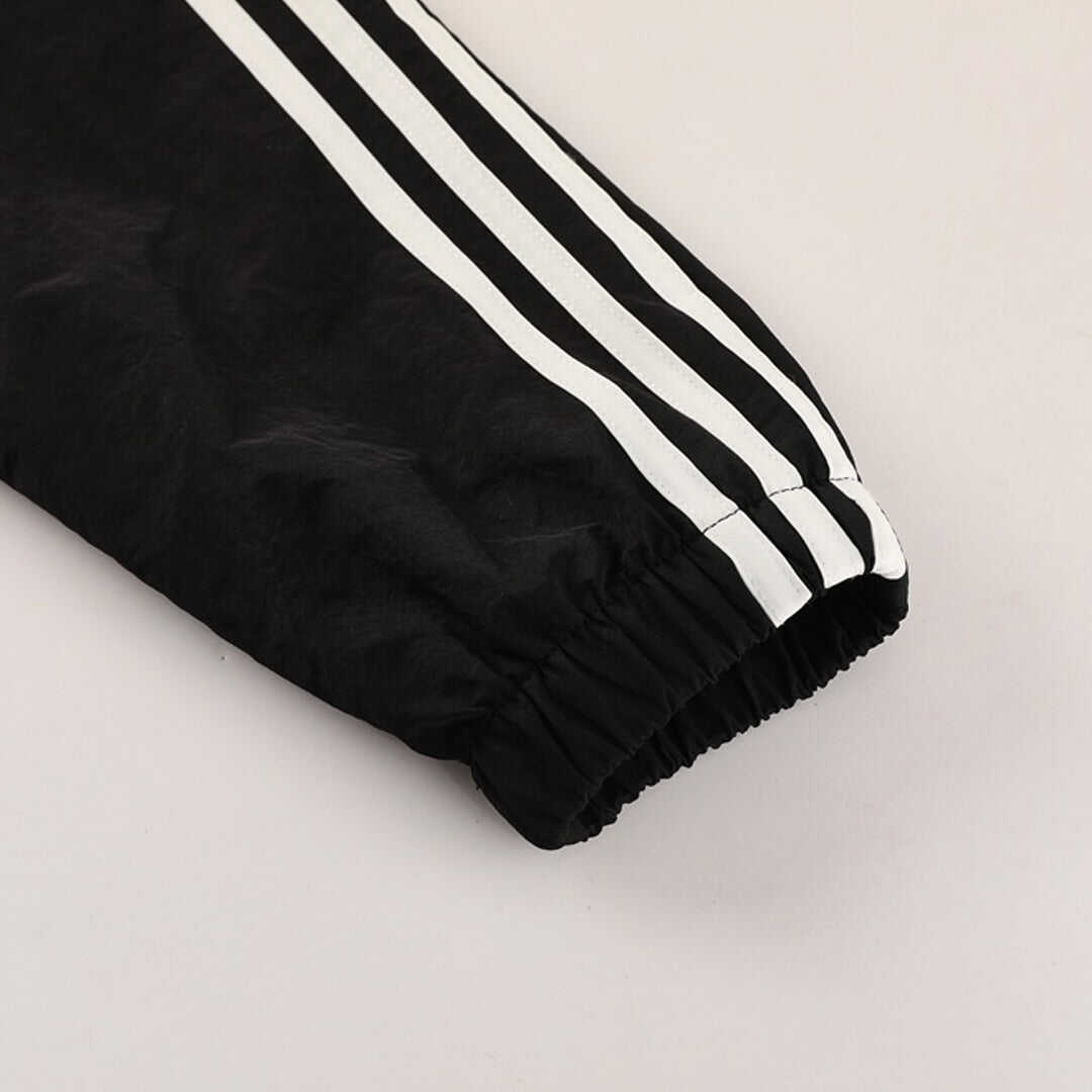 Manchester United Windbreaker Jacket 2025/26 - Black