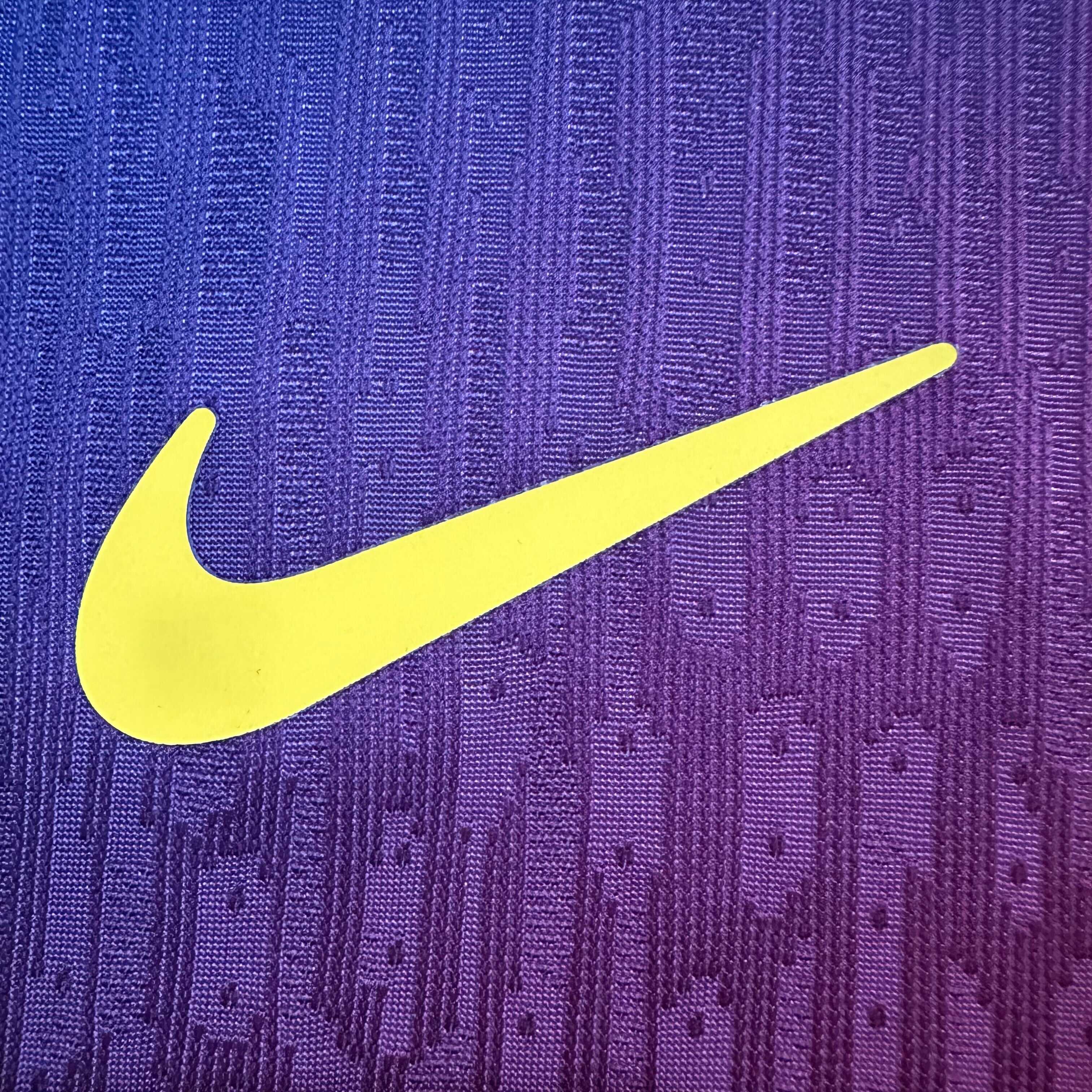 Player Version Barcelona Home 2025/26 Soccer Jersey Authentic Kit