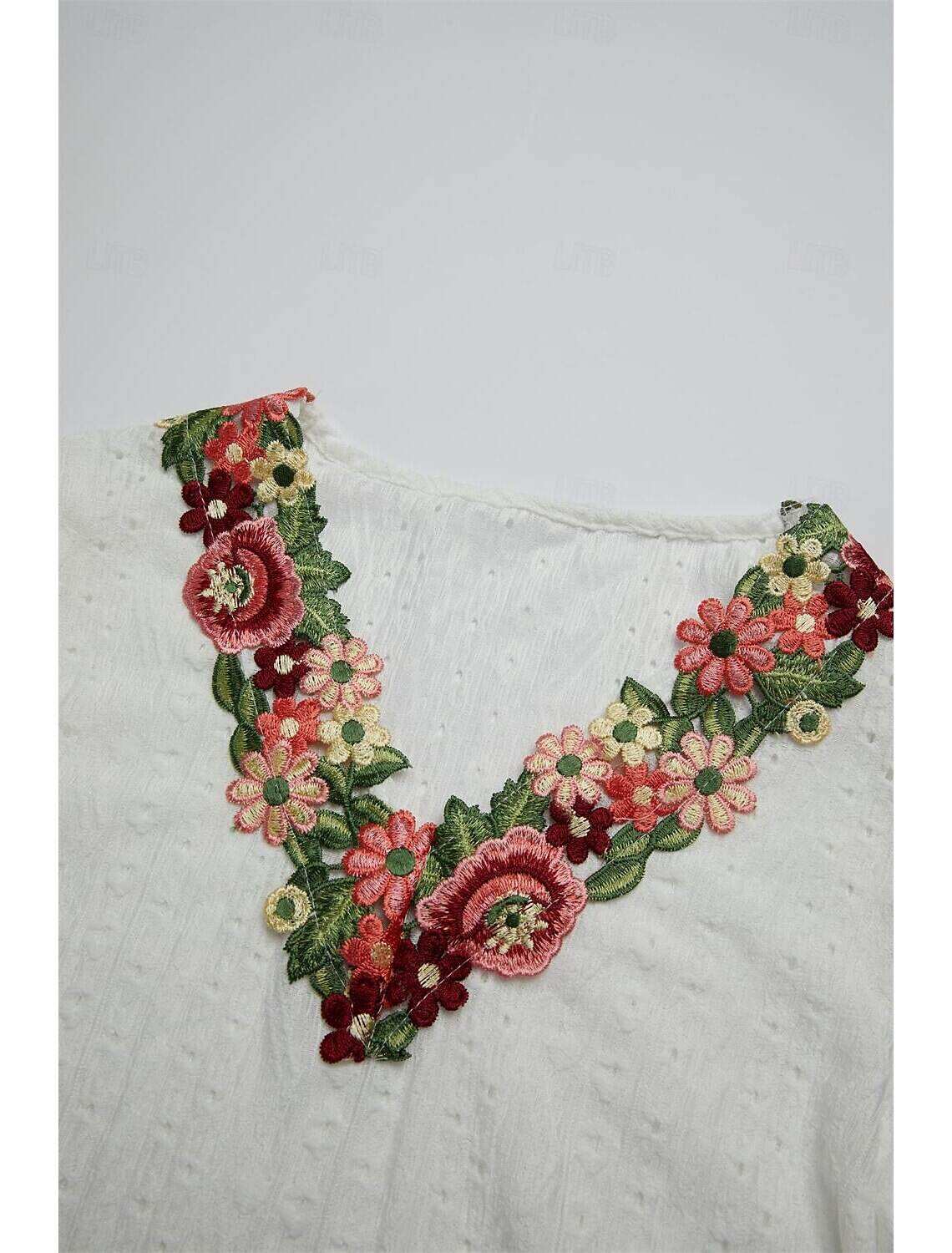 Women's Elegant Lace Tops Eyelet Blouse Floral Embroidery V-Neck Half Sleeve Summer Casual Outdoor Everyday Wear Romantic Petite Tops Summer Holiday Wear