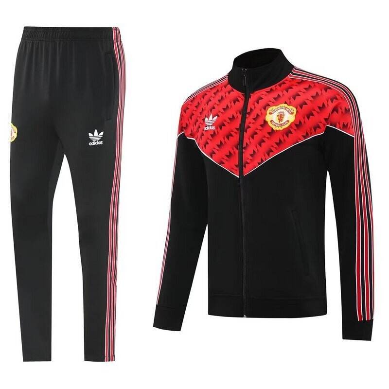 Manchester United 2526 Black Tracksuit - Official Replica 22371