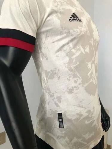 Visitante - Official Merchandise - Var10-2