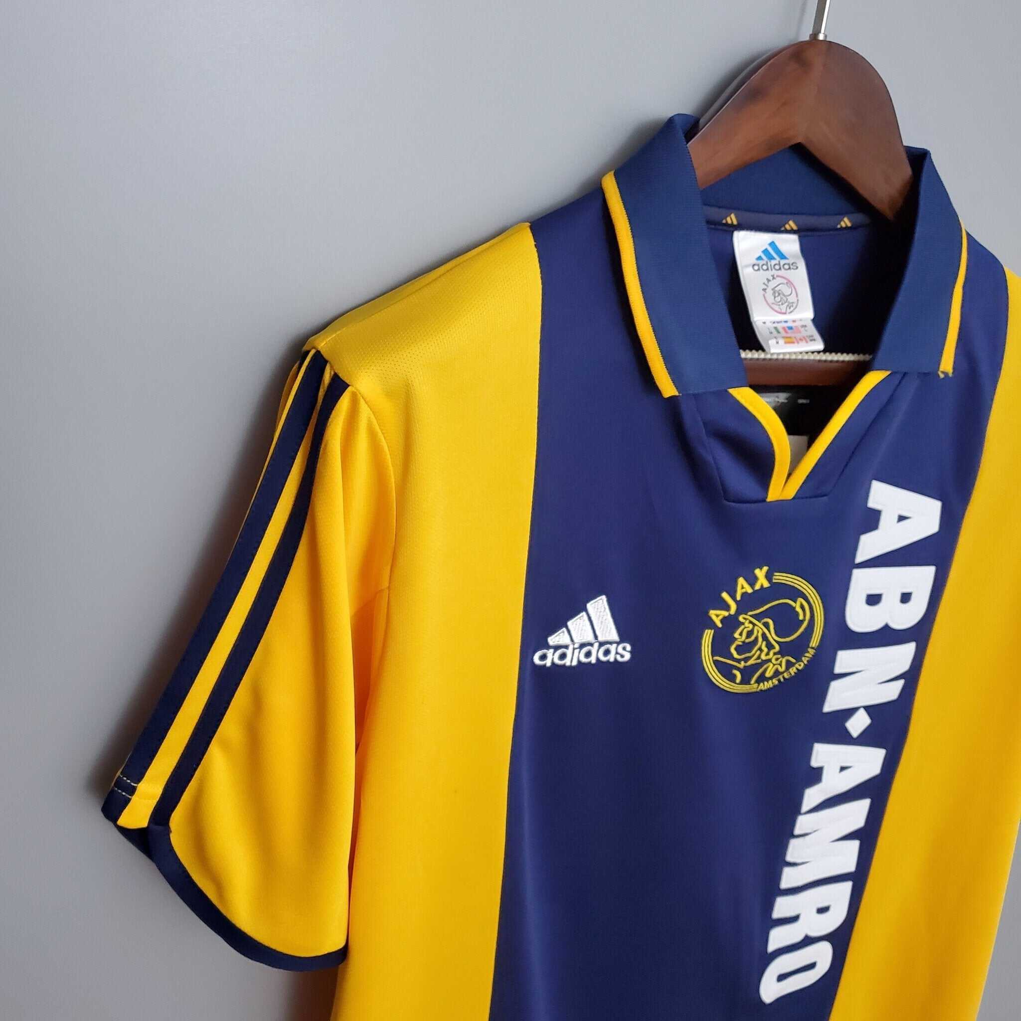 2000-2001 Ajax Away Retro Kit