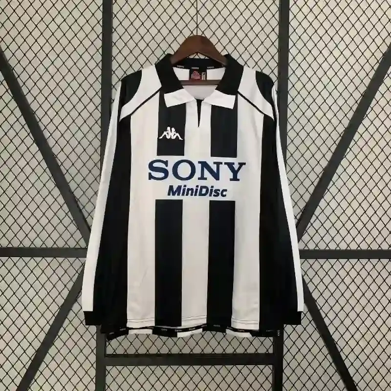 1997-1998 Juventus Long Sleeve Jersey retro kit