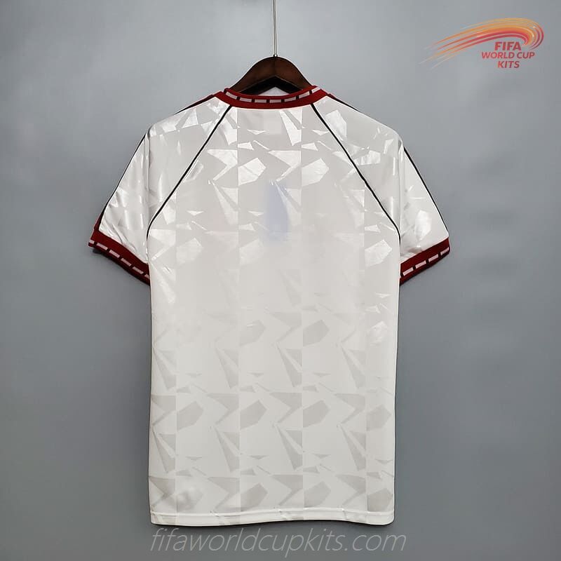 Manchester United season 90-91 Travel Pearl Football Strip