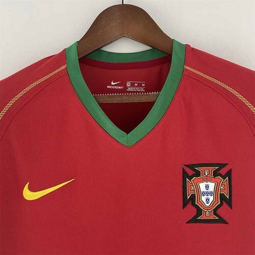 Professional 2006 Portugal Jersey Home With Retro Design - Voyageurs