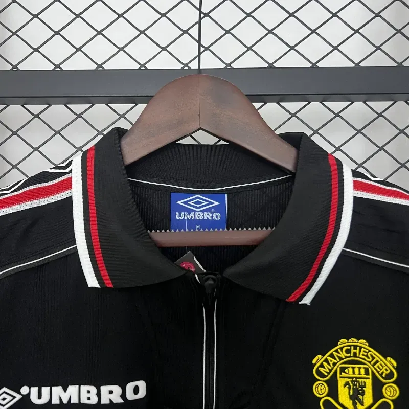 1998-1999 Manchester United Black Soccer retro kit