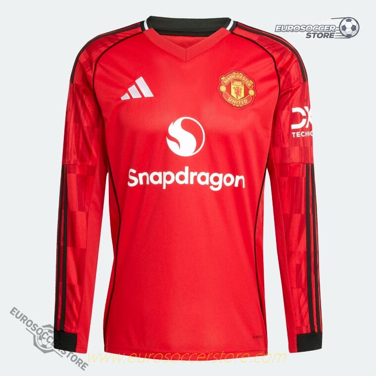 Manchester United's 25-26 Season Home Long Sleeve Jersey, featuring MARTINEZ with the number 6.