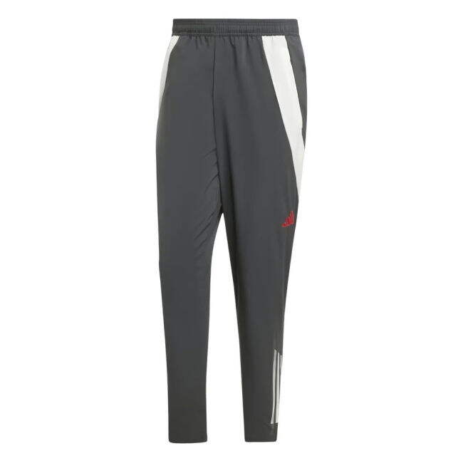 2025-2026 Man Utd Presentation kit - durability performance wear