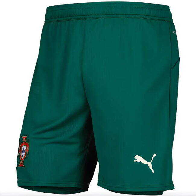 Sweet 2025-2026 Portugal Home Shorts (Green) Fashionable