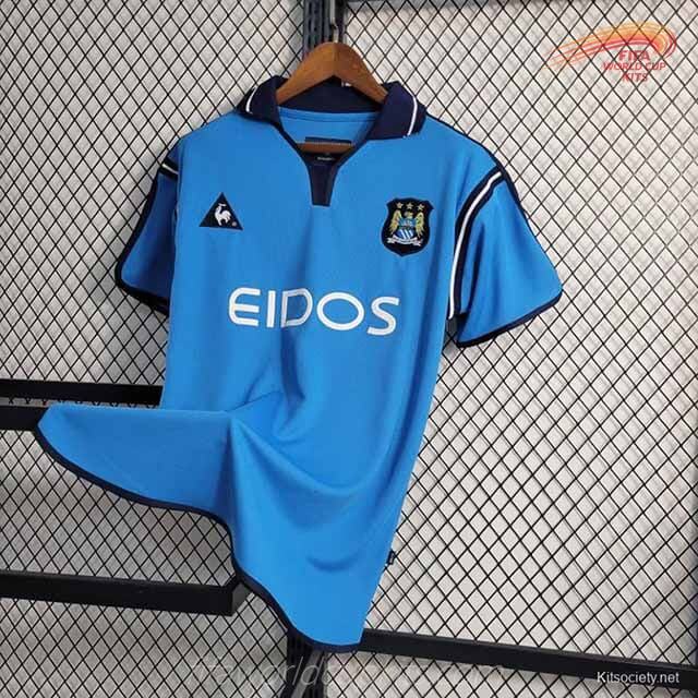 Manchester City 01-02 Home Football Kit