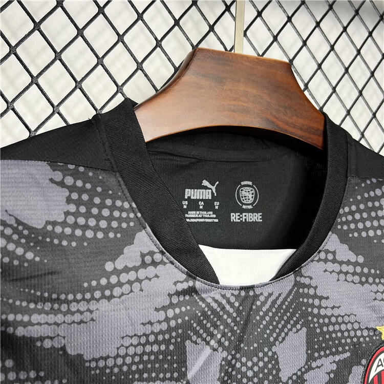 Professional AC Milan 2425 Goalkeeper Shirt - Official Replica 9279