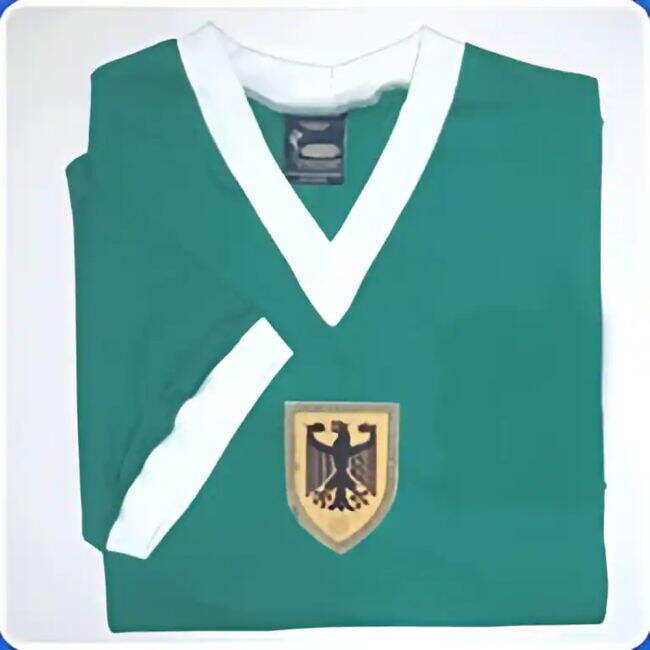 Germany 1972 Game Replica Germany Home Supporter Kit (Adults)