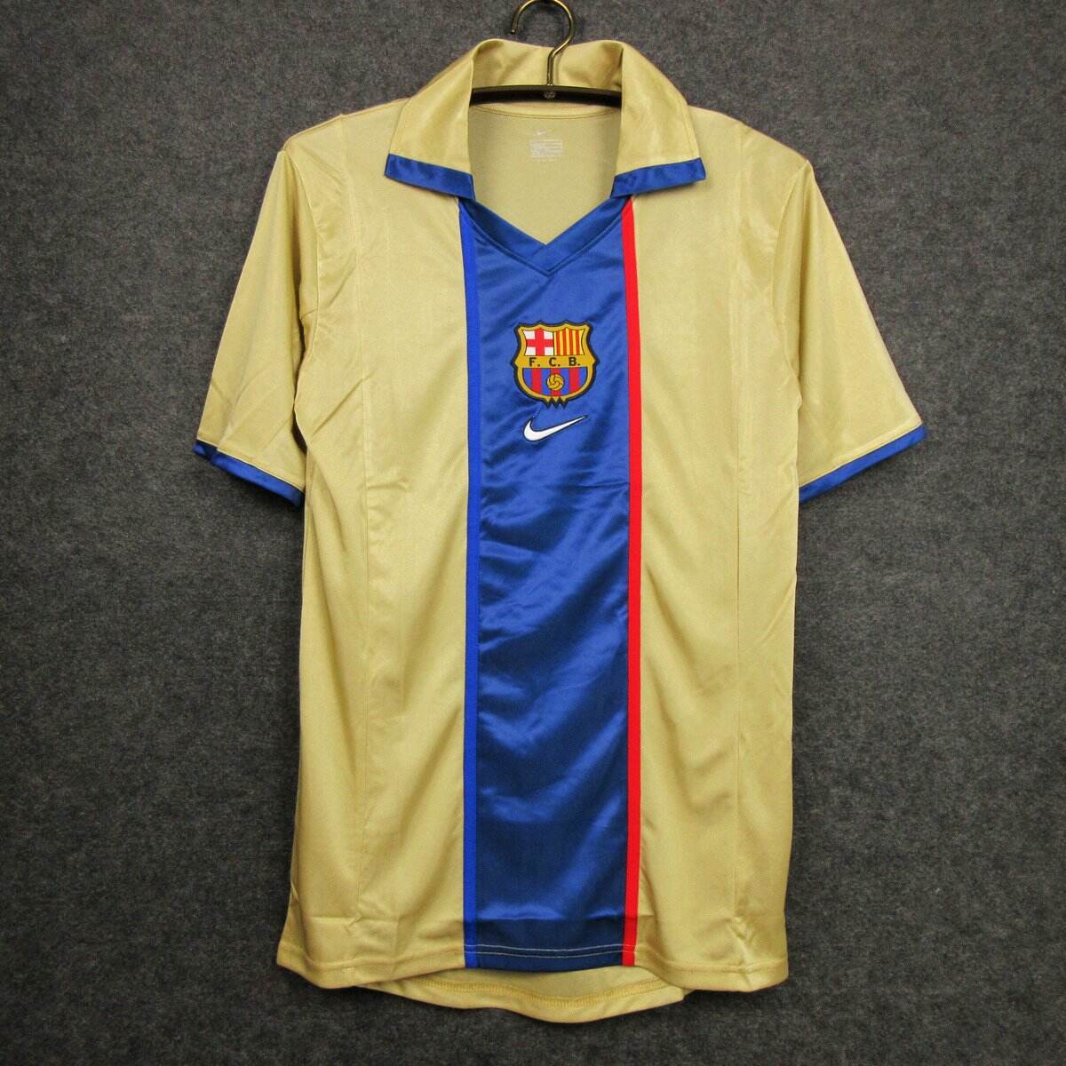 2002-2003 Barcelona away kit