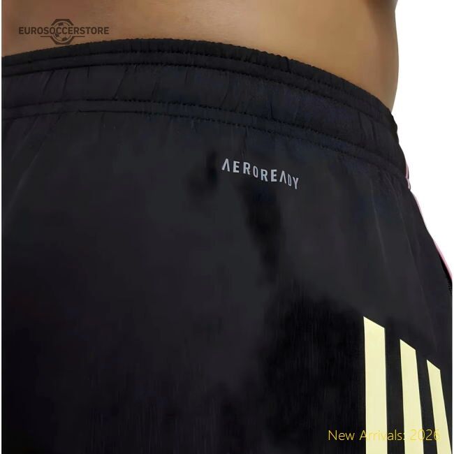 Luxury 2025-2026 Black And Whites Downtime Football Shorts (black)