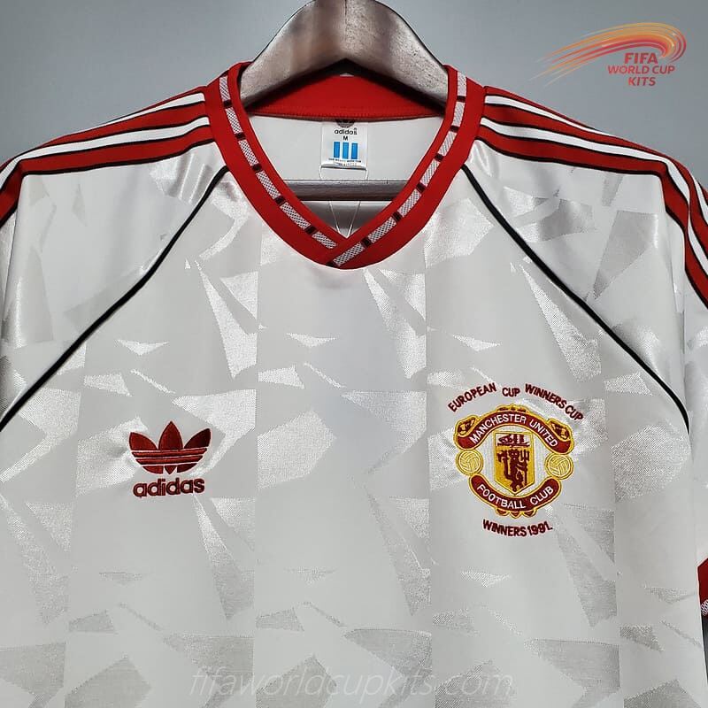 Manchester United season 90-91 Travel Pearl Football Strip