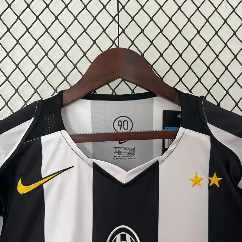 2004-2005 Juventus Jersey retro kit