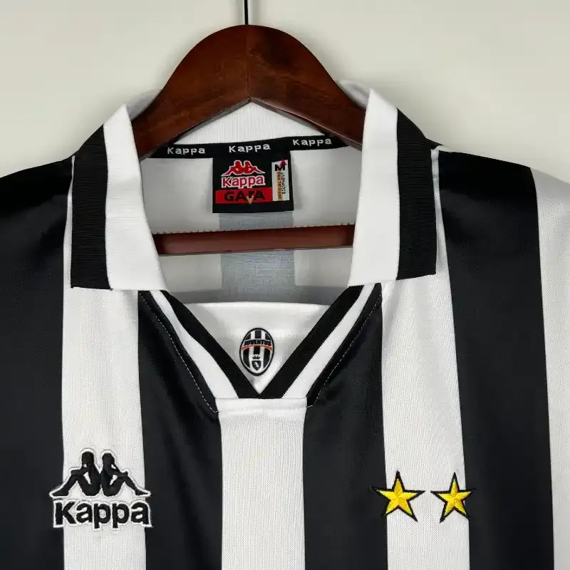 1996-1997 Juventus Jersey retro kit