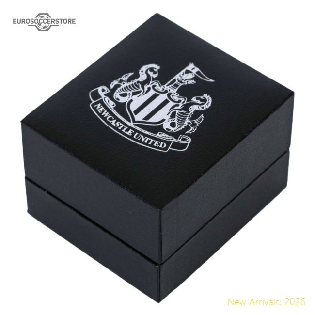 Outstanding Newcastle United Fc Round Signet Ring Large