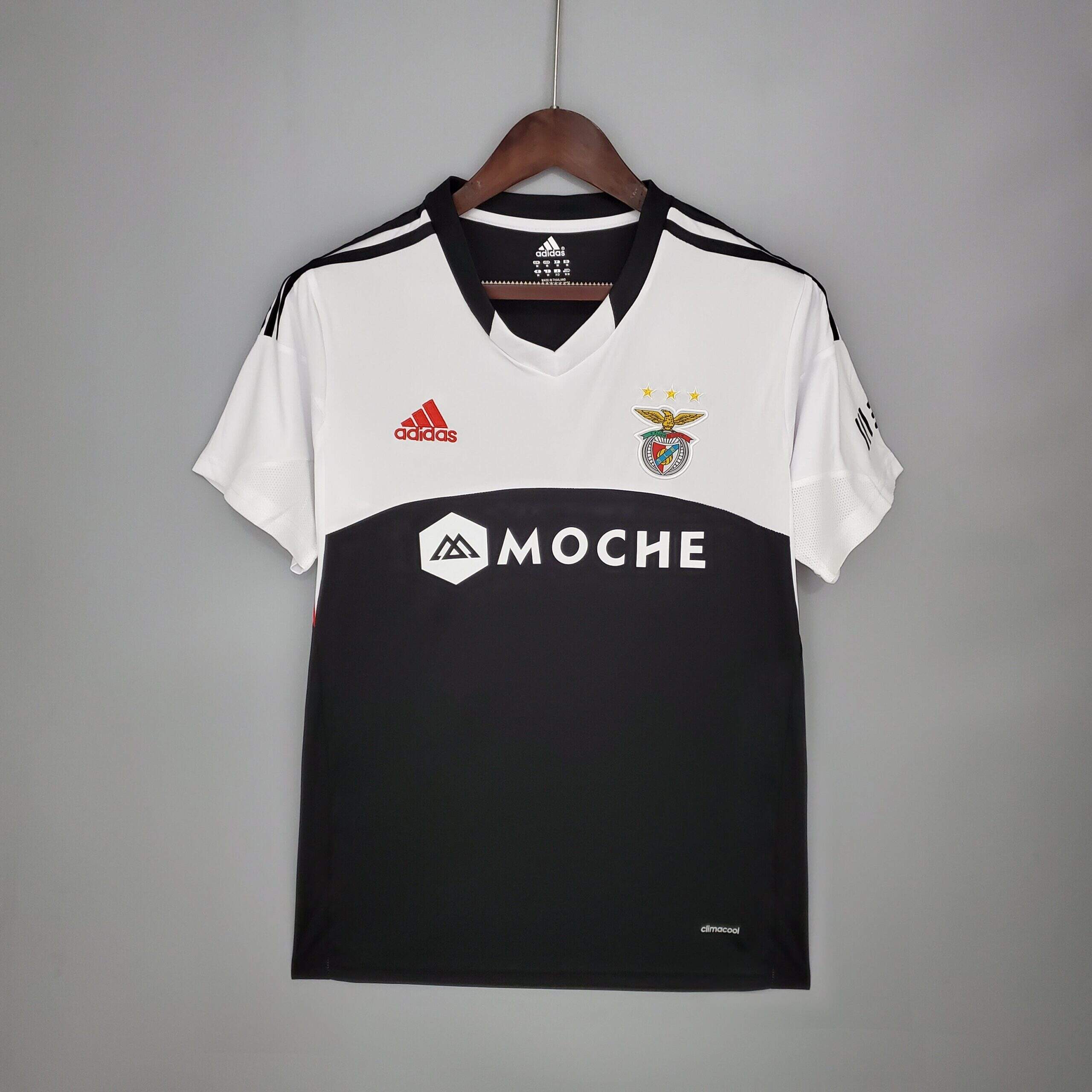 2013-2014 Benfica away kit