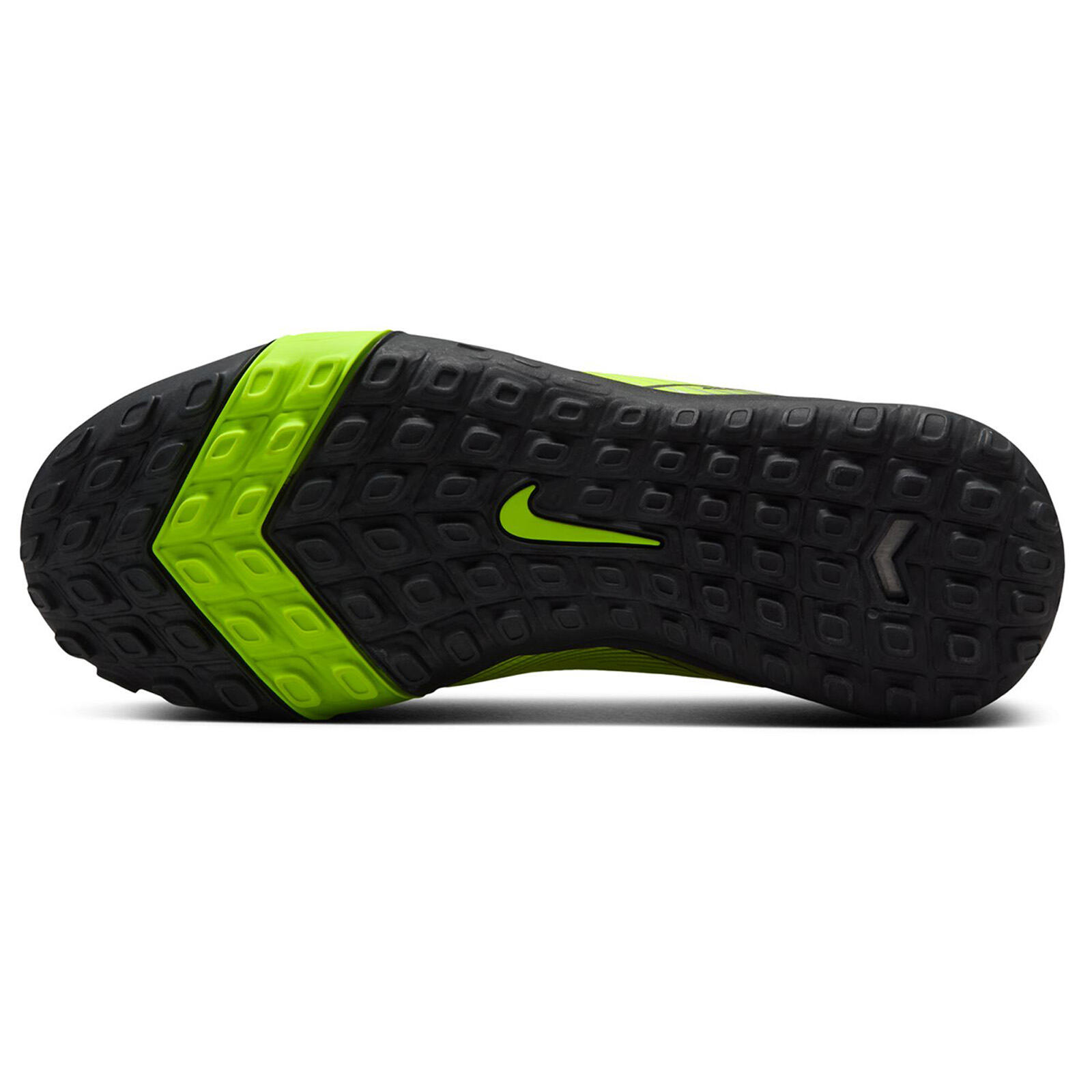 premium-grade football Nike Your Favorite Team Training Kit 2024