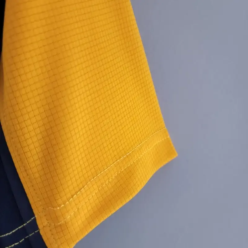 2000-2001 Liverpool Jersey retro kit