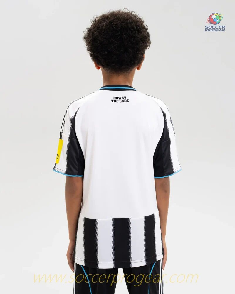 Youth Newcastle Home Football Soccer Shirt 2025-26 Edition