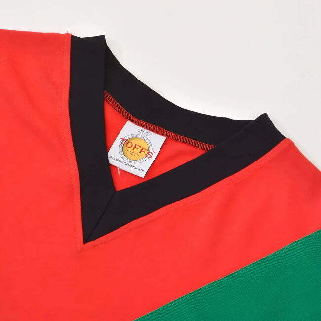 Excellent Glentoran 196 #5 Retro Collection Great Price (v2)