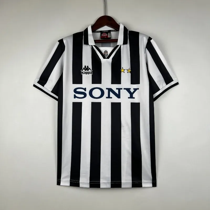 1996-1997 Juventus Jersey retro kit