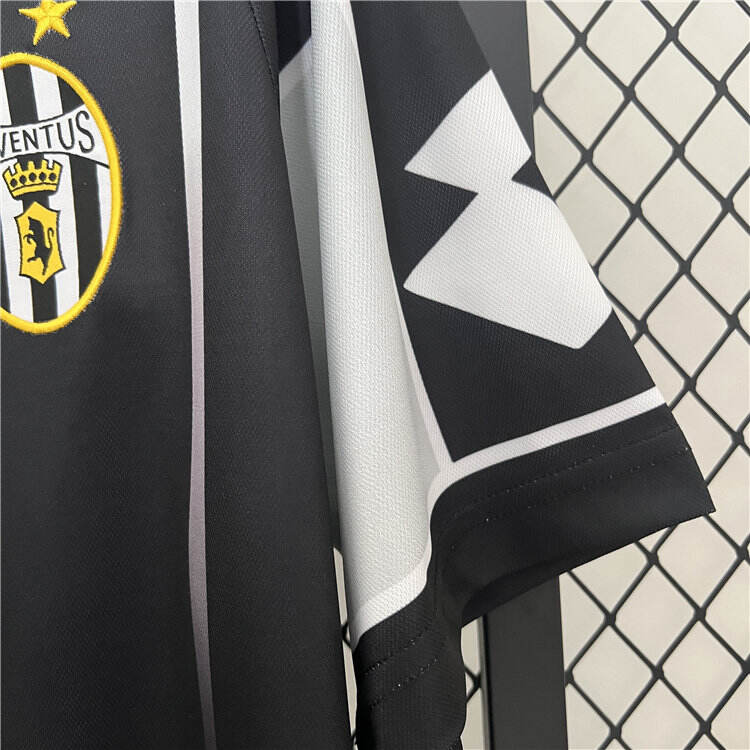 0001 Juventus Retro Soccer Football Shirt - Official Replica 5