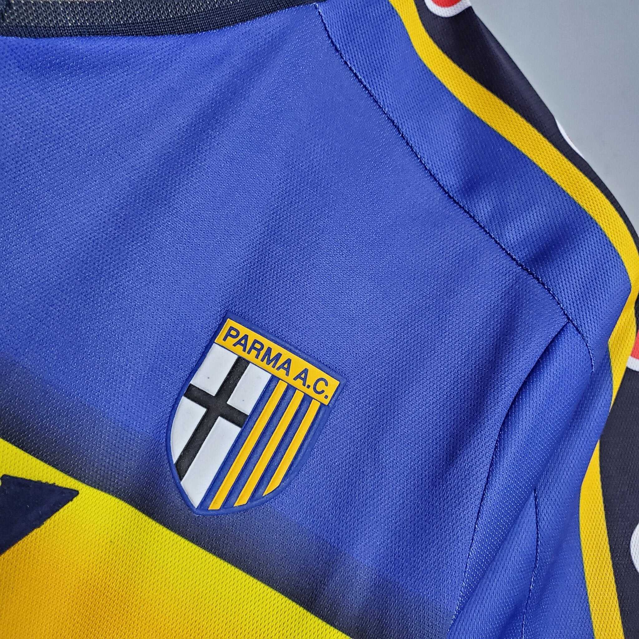 2001-2002 Parma Home kit
