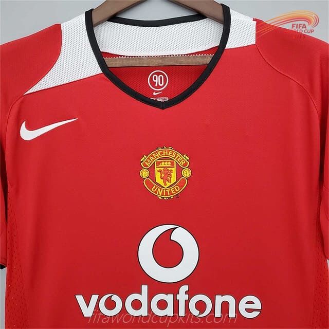 Home Soccer Uniform of Manchester United season 04-06