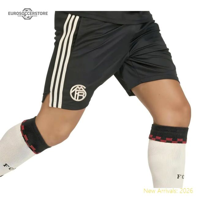 Outstanding 2025-2026 Bayern Munich Third Shorts (black)
