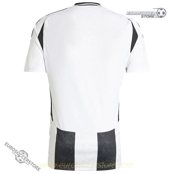 Juventus' 24-25 Season Home Football Jersey