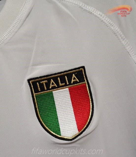 Visiting Soccer Jersey of Italy 2000 vintage