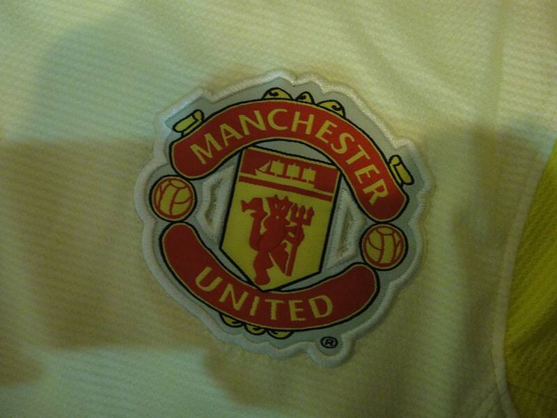 13-14 Manchester United Goalkeeper Yellow Jersey Shirt - Official