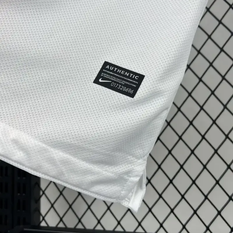 2010-2011 Juventus Jersey retro kit