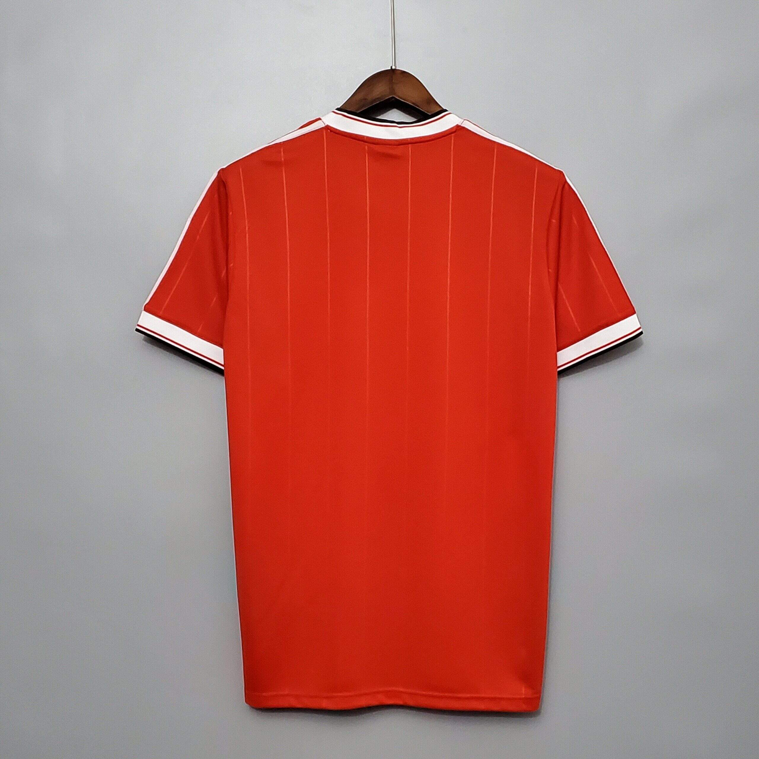 1982-1984 Man United home kit