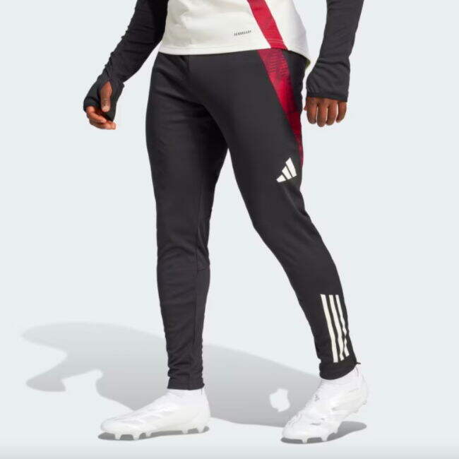 2025 Man Utd Training Pants (Black)