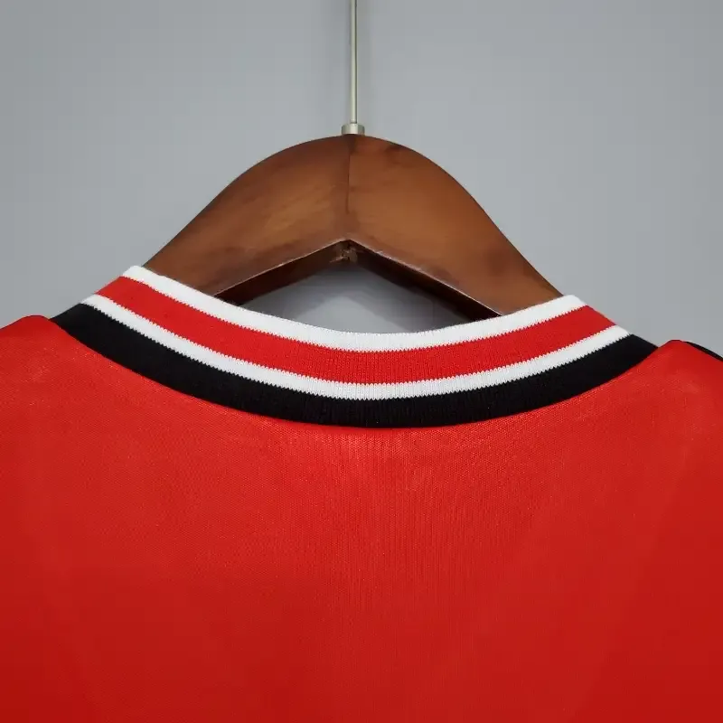 1985-1986 Manchester United Jersey retro kit