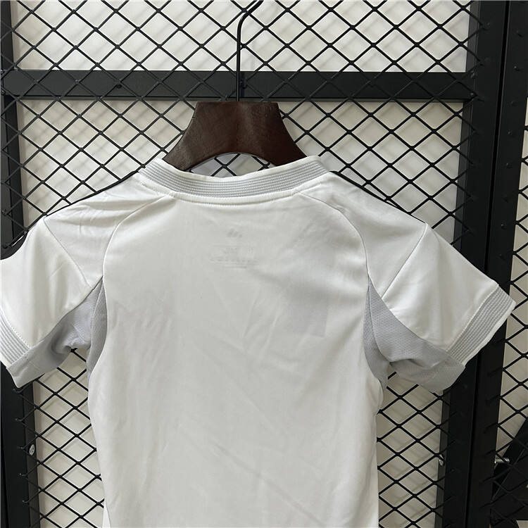 KidsYouth Real Madrid 2526 Home Kit ShirtShort - Official Replica