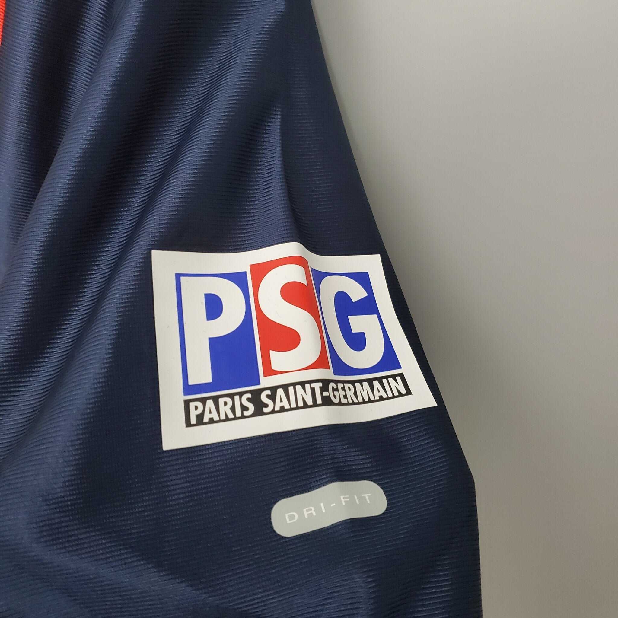 2001-2002 Paris Saint Germain kit