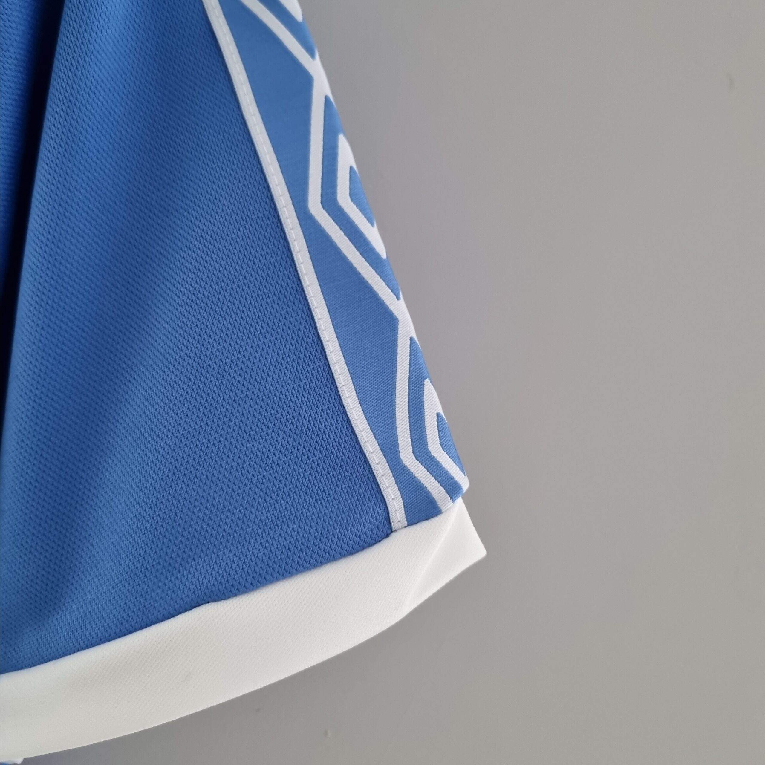 1981/82 Manchester City Finals retro kit